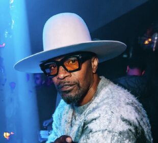 Jamie Foxx Marks Musical Return with Valentine’s Surprise at Zouk LA Jamie Foxx Marks Musical Return with Valentine’s Surprise at Zouk LA